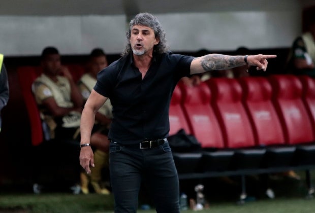 Eduardo Luis resaltó la labor de Leonel Álvarez como entrenador de Águilas Doradas. / Foto: Vizzorimage. Eduardo Luis resaltó la labor de Leonel Álvarez como entrenador de Águilas Doradas. / Foto: Vizzorimage.
