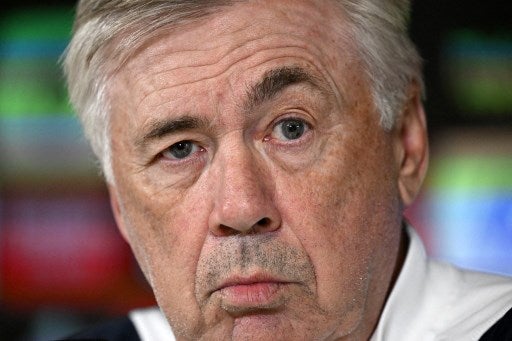 Carlo Ancelotti elogió a los porteros Andriy Lunin y Thibaut Courtois - AFP