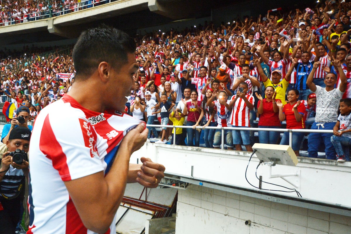 Teófilo Gutiérrez ha celebrado cinco trofeos con Junior de Barranquilla - VizzorImage
