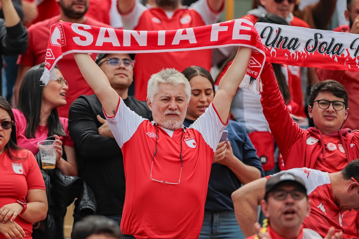 La hinchada de Santa Fe también podrá acudir a la final ida de la final - VizzorImage