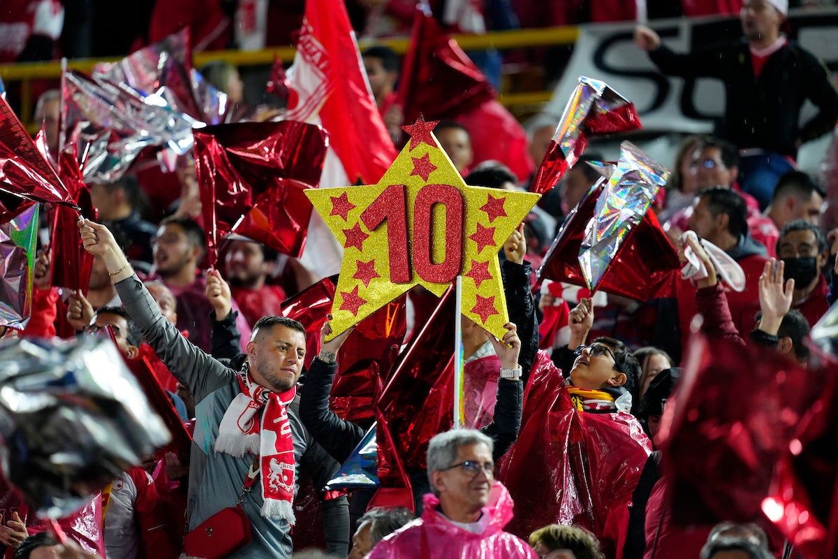 Hinchada de Independiente Santa Fe en la final vuelta del Apertura 2024 - VizzorImage