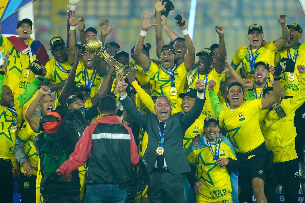 Bucaramanga se colgó su primera estrella del FPC en la Liga BetPlay 2024-1 - VizzorImage
