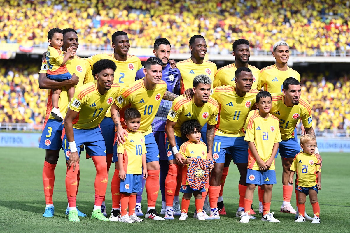 Colombia llega a las fecha 9 y 10 tras igualar ante Perú y derrotar a Argentina - VizzorImage