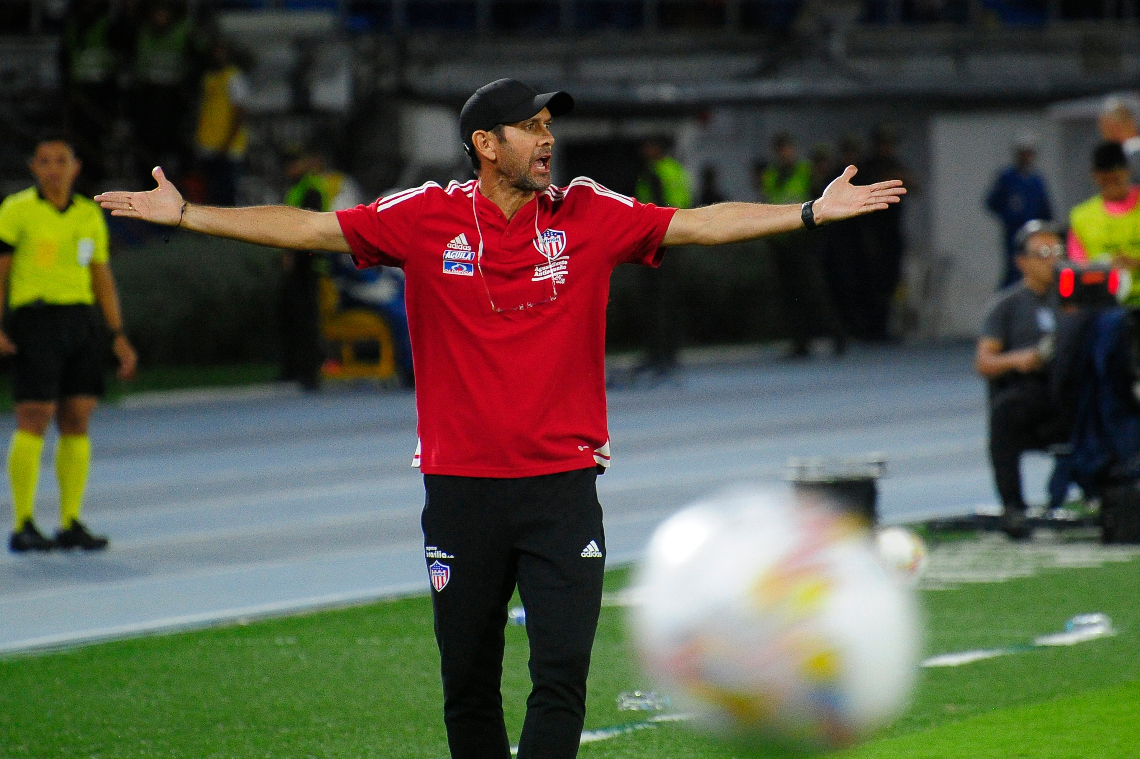 Junior conquistó su décima estrella en el FPC bajo la mano del técnico Arturo Reyes - VizzorImage