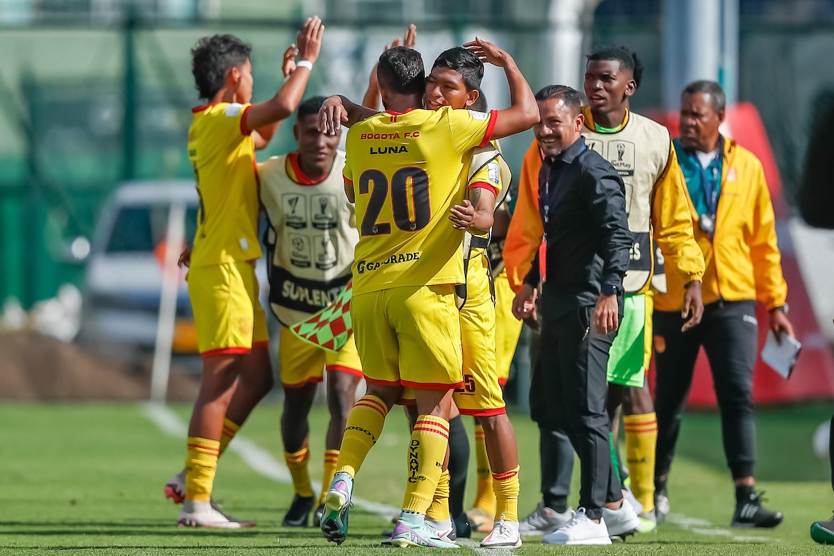 Hernán Luna marcó doblete en la goleada 5-0 de Bogotá a Cúcuta - VizzorImage