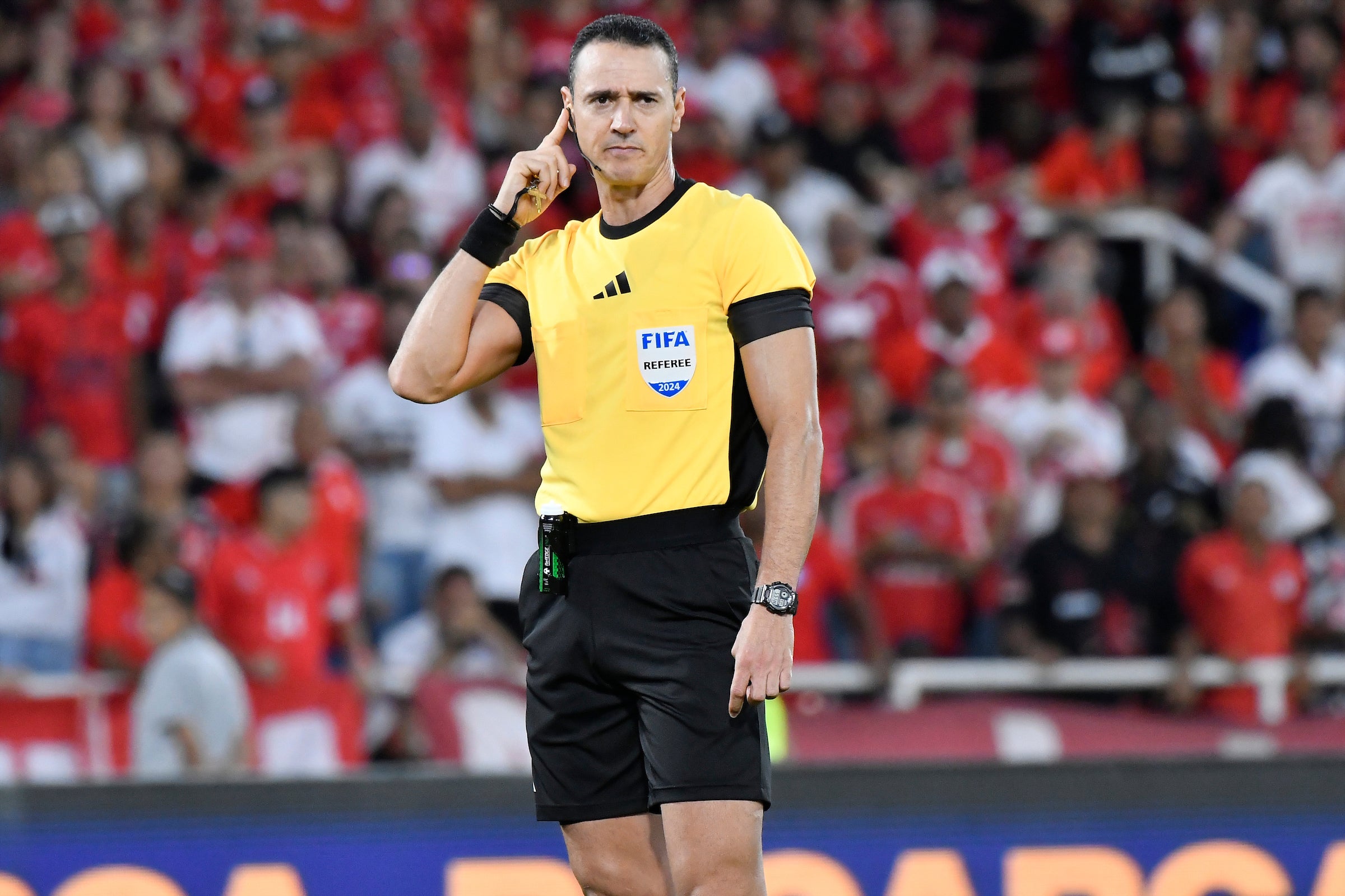 Wilmar Roldán dirigirá a Bucaramanga, luego de las quejas presentadas contra el arbitraje de parte de miembros del club 'leopardo' - VizzorImage