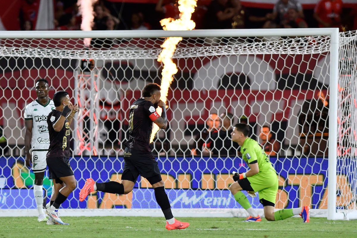 Duván Vergara marcó doblete en el juego de ida de los cuartos de final de la Copa BetPlay 2024 entre América y Cali - VizzorImage