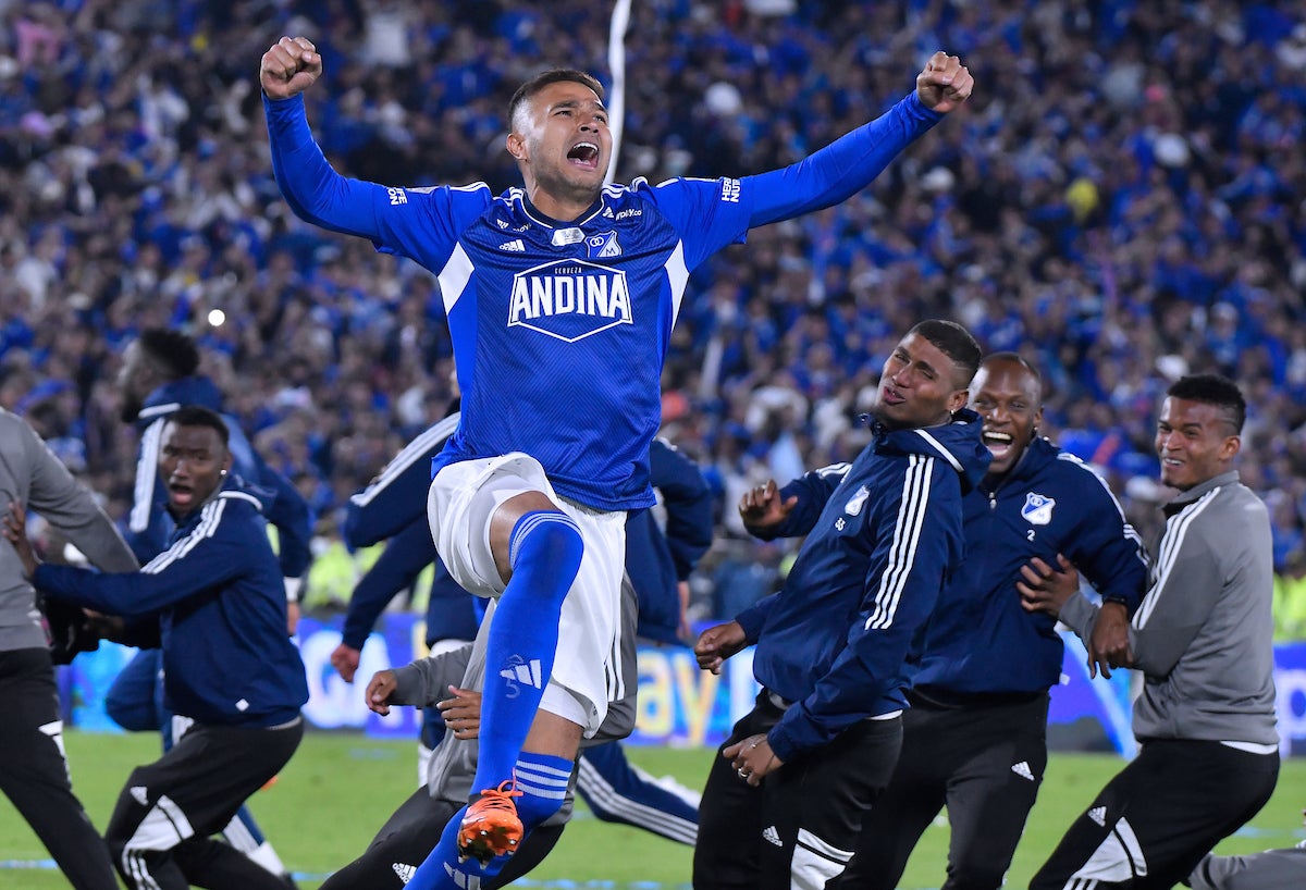 Larry Vásquez celebró tres títulos con Millonarios - VizzorImage