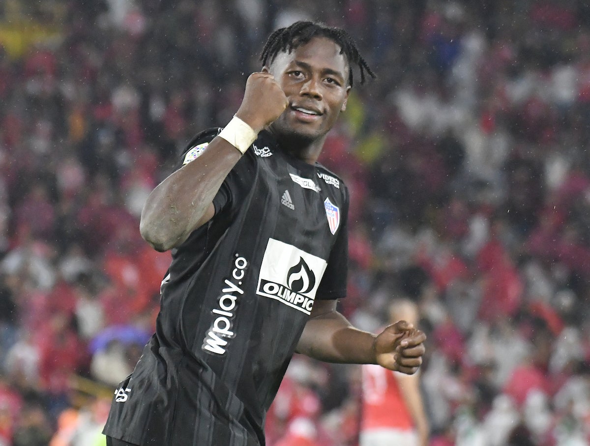 El último triunfo de Junior en ciudades de altura en el FPC fue por gol de Daniel Rosero ante Santa Fe - VizzorImage