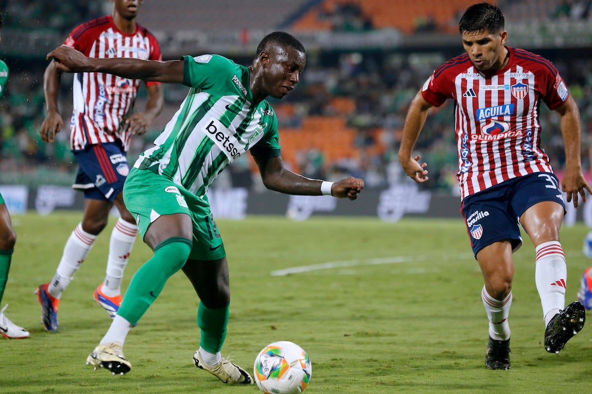 Marino Hinestroza marcó el segundo gol de Nacional ante Junior - VizzorImage