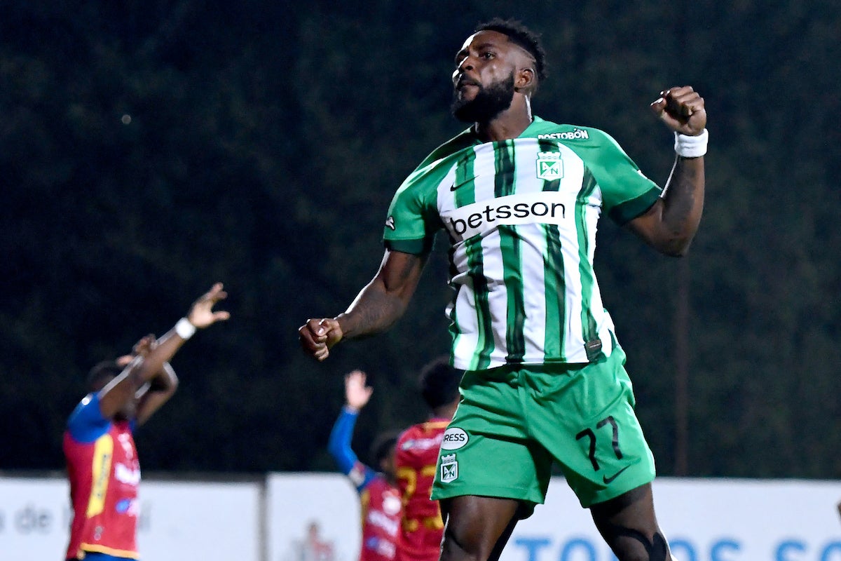 Álvaro Ángulo abrió el camino del triunfo de Nacional sobre Pasto con el primer gol del partido - VizzorImage