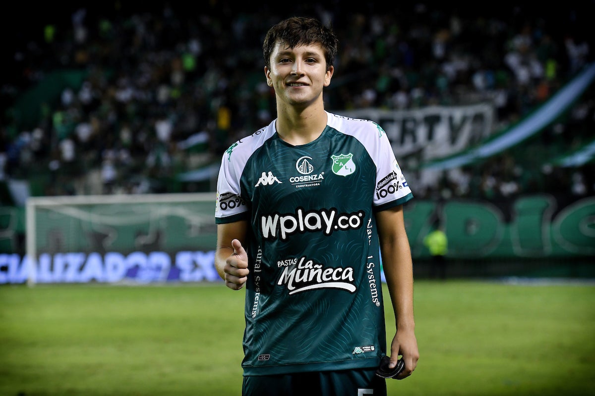 El primer equipo en el fútbol colombiano de Juan Castilla fue Deportivo Cali - VizzorImage