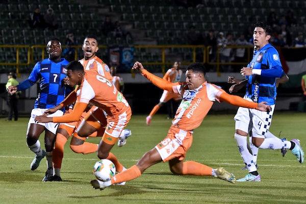 Envigado y Boyacá Chicó siguen en la parte baja de la tabla de posiciones /vizzorimage