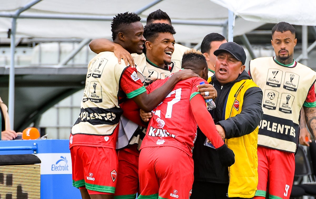 Patriotas le ganó a Tolima en la fecha 18 y sigue con ilusión de quedarse en Primera División y salvarse del descenso - VizzorImage