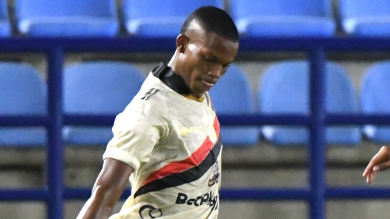 Christian Córdoba pidió penal de Bogotá a Cúcuta Deportivo por la fecha 8 - VizzorImage