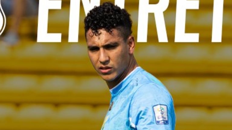 C&uacute;cuta Deportivo busc&oacute; el gol ante Atl&eacute;tico Huila, pero el portero Jeison M&eacute;ndez evit&oacute; dos anotaciones - VizzorImage