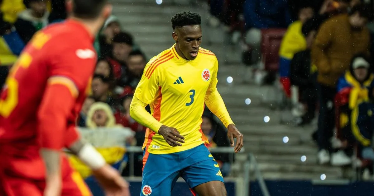 Jhon Lucumí sale por lesión