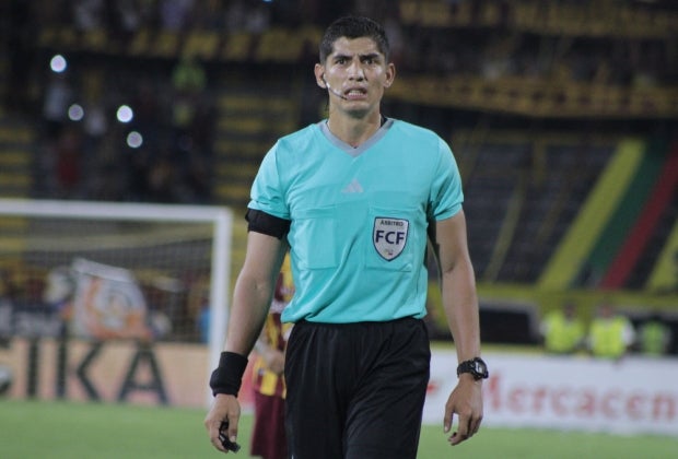 Jos&eacute; Alexander Ortiz - &Aacute;rbitro central colombiano - VizzorImage