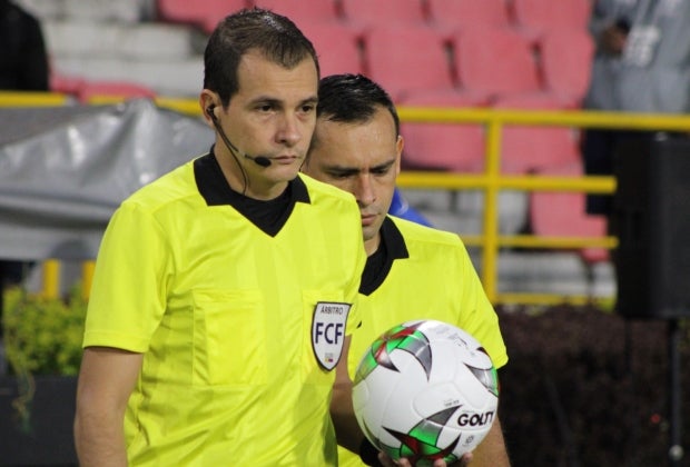 Luis Trujillo - Árbitro de VAR - VizzorImage