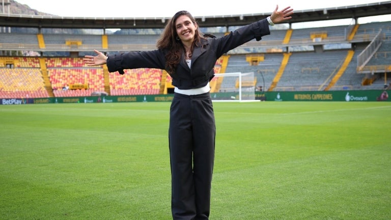 Natalia Gait&aacute;n se retira del f&uacute;tbol como jugadora de Independiente Santa Fe - VizzorImage