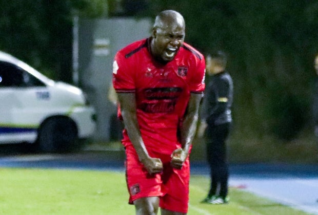 Víctor Ibarbo suma tres partidos en 2024 - VizzorImage