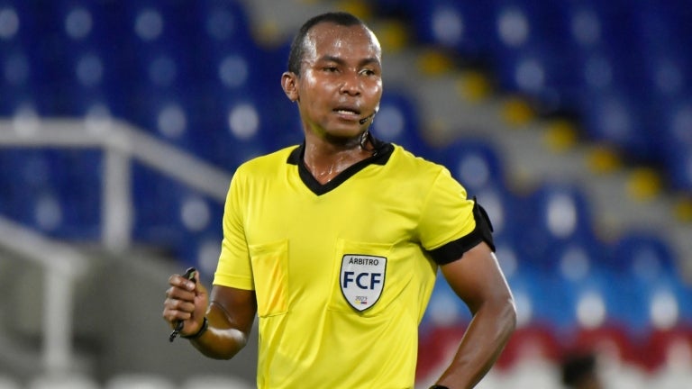 Wilmar Montaño, árbitro del juego Real Cartagena vs. Envigado - VizzorImage
