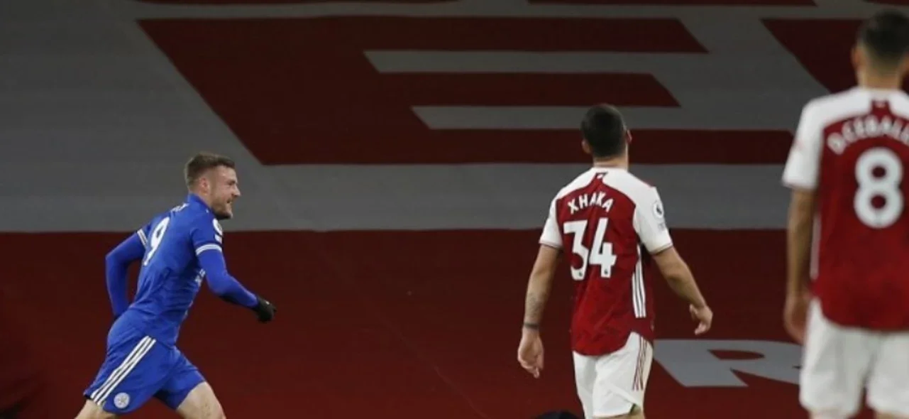 Leicester cortó una racha de 14 visitas sin vencer a Arsenal/ AFP