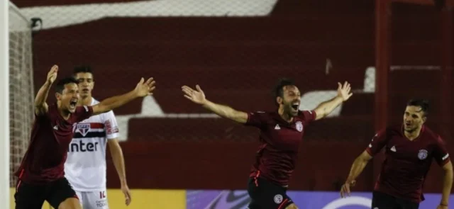 El partido de vuelta será el 4 de noviembre/ AFP