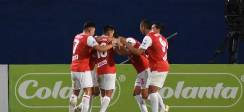Daniel Giraldo marcó el gol del triunfo | Foto: VizzorImage / Andres Felipe Lopez
