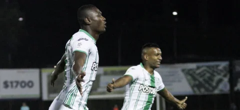 Nacional celebra el primer gol frente a Águilas Doradas / Foto VizzorImage / Juan Augusto Cardona