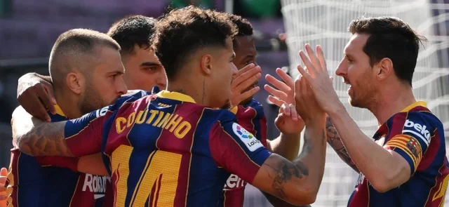 Barcelona viaja a Turín en busca de una victoria / AFP