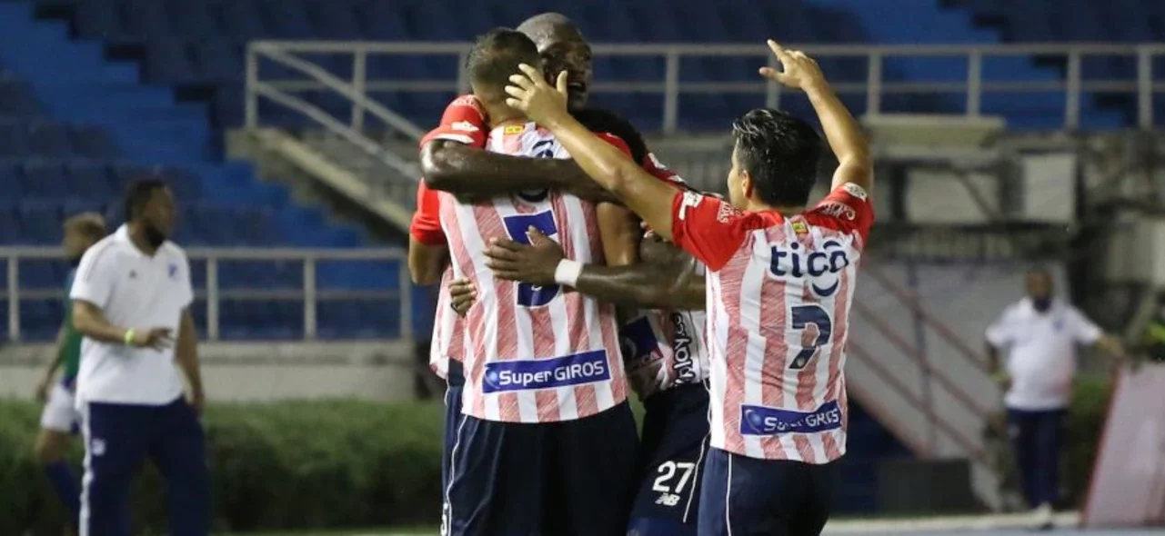 Junior, por un triunfo en la Sudamericana | Foto: VizzorImage / Jairo Cassiani