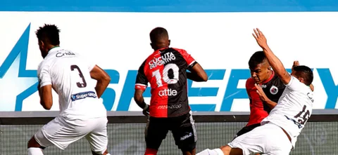 Once Caldas 1-1 Cúcuta - Fecha 14 / Foto VizzorImage / JJ Bonilla