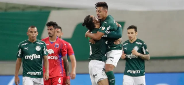 Palmeiras celebró en su casa / AFP