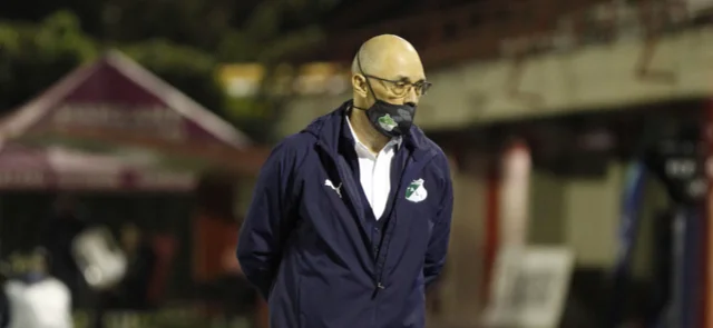 Alfredo Arias, técnico de Cali. / Foto: VizzorImag- Juan Augusto Cardona