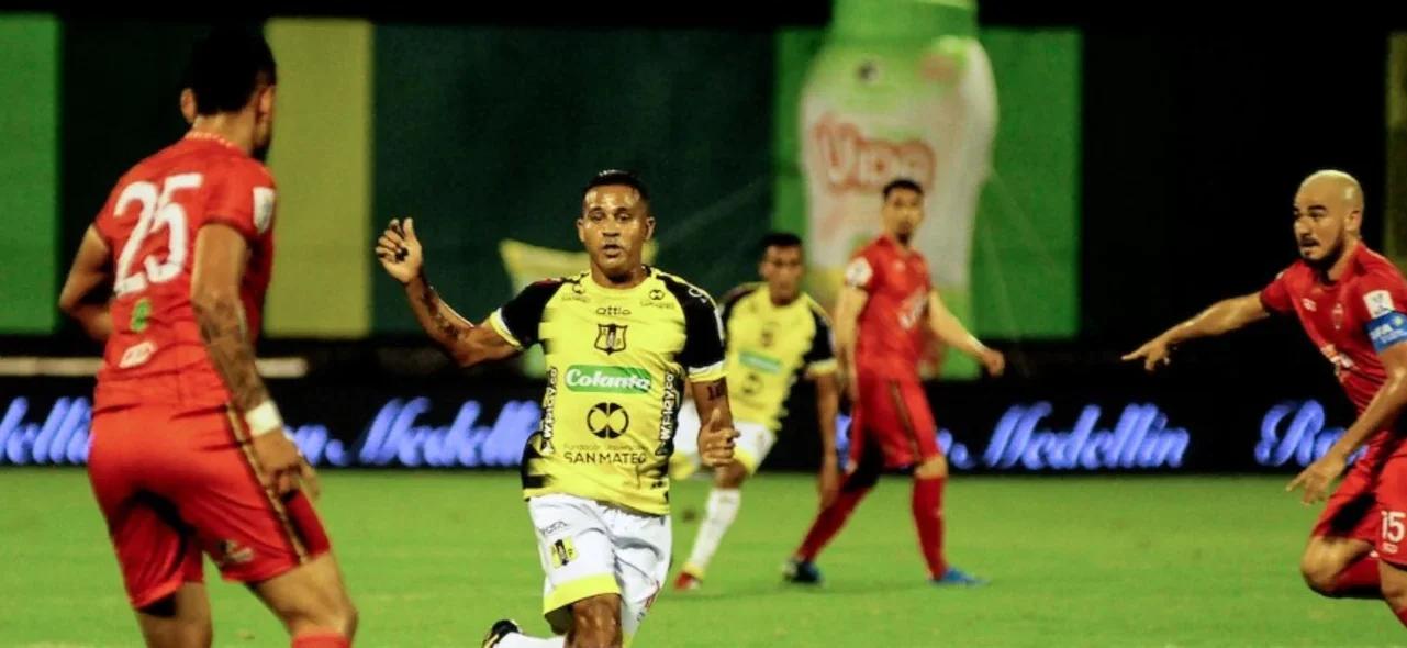 Alianza Petrolera puede llegar a 28 puntos como máximo/ VizzorImage - Jose D. Martinez