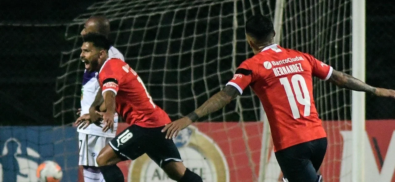 Independiente goleó 1-4 a Fénix. / Foto: AFP