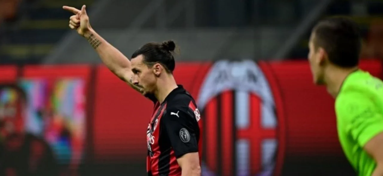 Zlatan Ibrahimovic marcó en el último minuto/ AFP