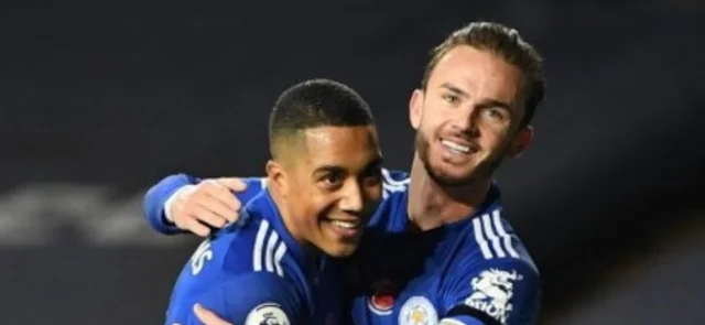 Leicester está a un punto de Liverpool/ AFP