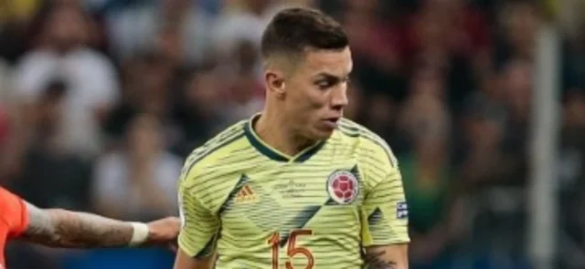 Matheus Uribe fue titular frente a Uruguay/ AFP