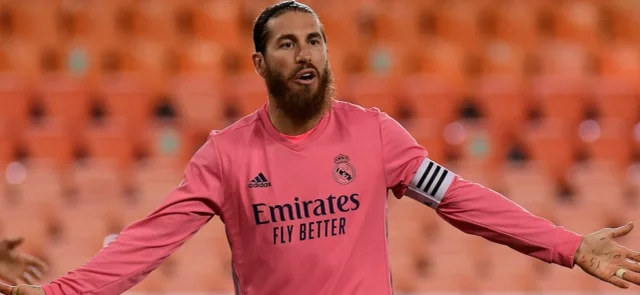 Sergio Ramos se perdería los siguientes 3 partidos. / Foto: AFP