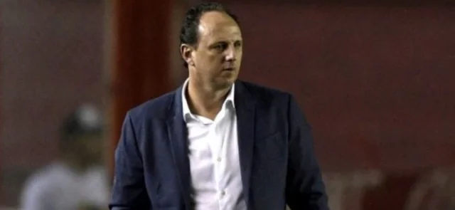 Rogerio Ceni ostenta el récord de portero con más goles en la historia/ AFP