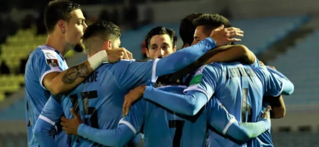 Yonatan Irrazábal, Alexis Rolín y Gabriel Neves, convocados por Uruguay. / Foto: Selección Uruguay