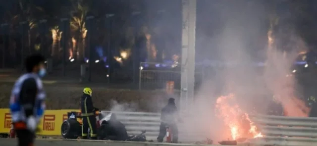 Momento del accidente de Romain Grosjean / Foto AFP