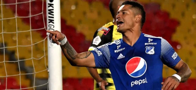 Ayron del Valle no estará frente a Once Caldas | Foto: VizzorImage / Luis Ramírez