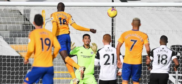 James y Mina fueron titulares en el triunfo de Everton sobre Fulham / Foto AFP