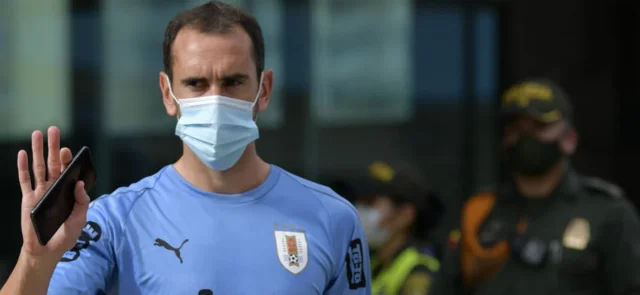 Diego Godín dio positivo para Covid-19 estando con la selección de Uruguay / Foto AFP