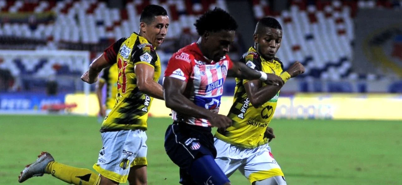 Junior llegó a 29 puntos/ VizzorImage - Jesús Rico