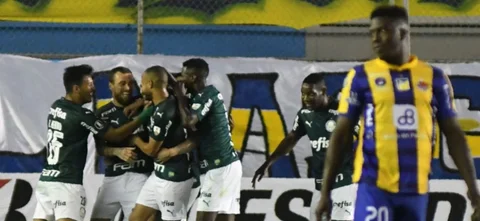 Palmeiras celebró en su visita a Delfín / AFP