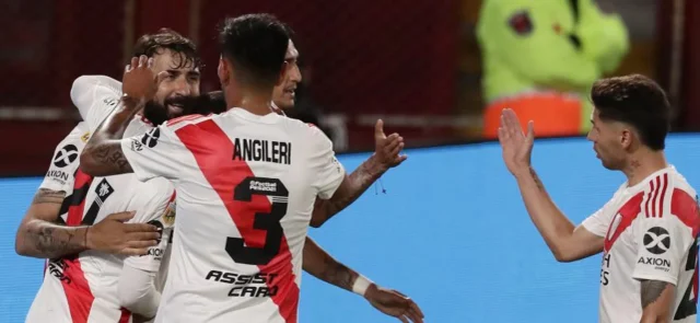 River celebró en su visita a Godoy Cruz / AFP